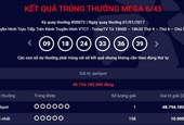 Khách hàng đầu tiên năm 2017 trúng xổ số gần 49 tỷ đồng