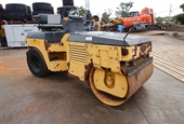 Xe lu rung Komatsu JV40CW-5E0